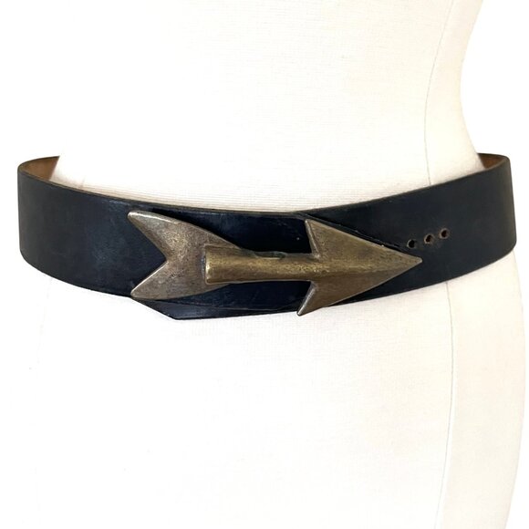 vtg Arrow buckle leather belt sz S